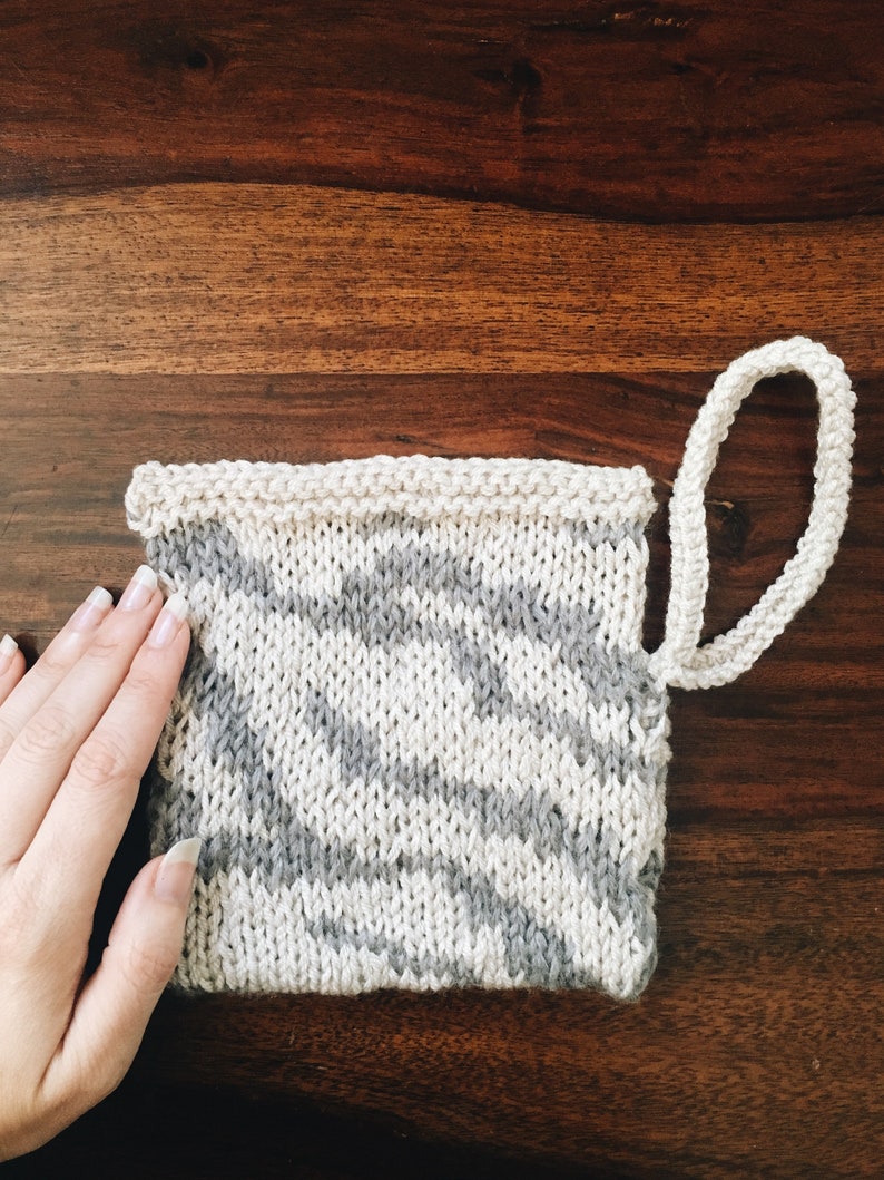 KNITTING PATTERN Roar Wristlet Purse Clutch, Bag, Handbag image 6