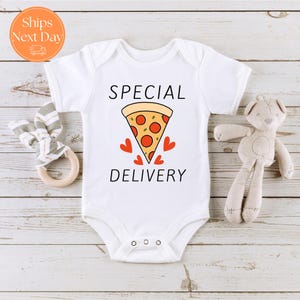 Pizza pregnancy announcement baby body suit, Special delivery newborn one piece