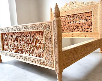 Struttura del letto in legno massello intagliata a mano con testiera illuminata, mobili per camera da letto in stile antico Boho su misura, letto di qualità cimelio decorato