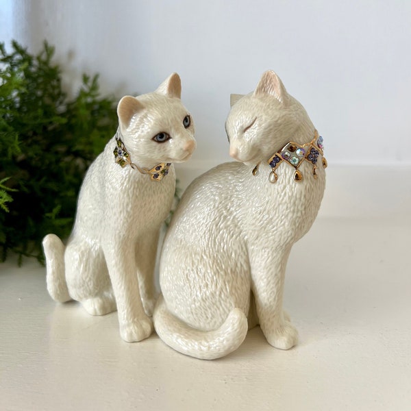 Lenox China Classic Cat Collection - First Kiss - Figurine - Porcelain Jeweled Collar / Necklace Kitty TYCAALAK