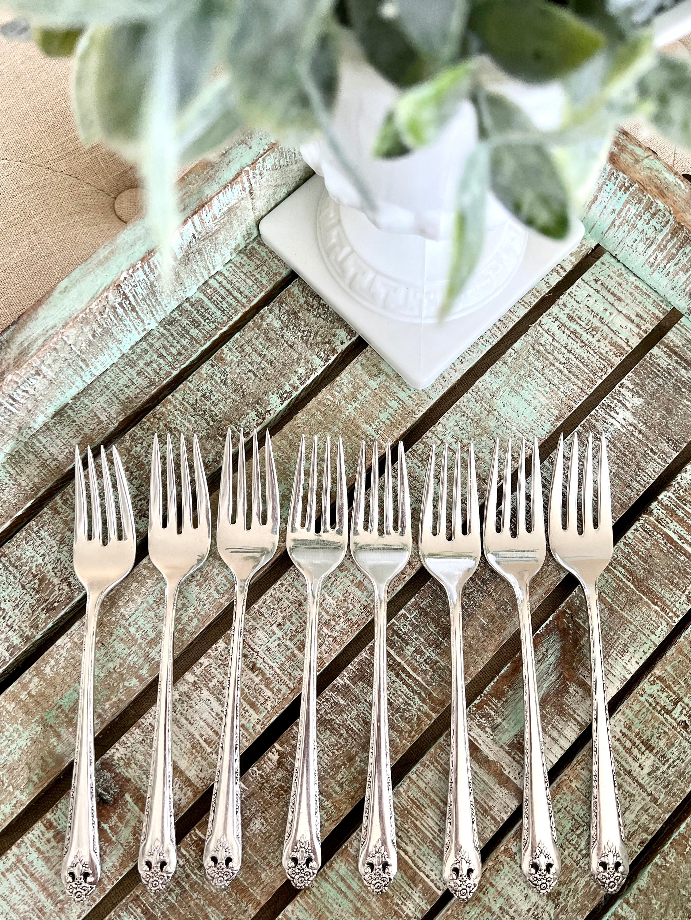 Holmes & Edward Silver Plate Silverplated 72 Piece Flatware Lovely