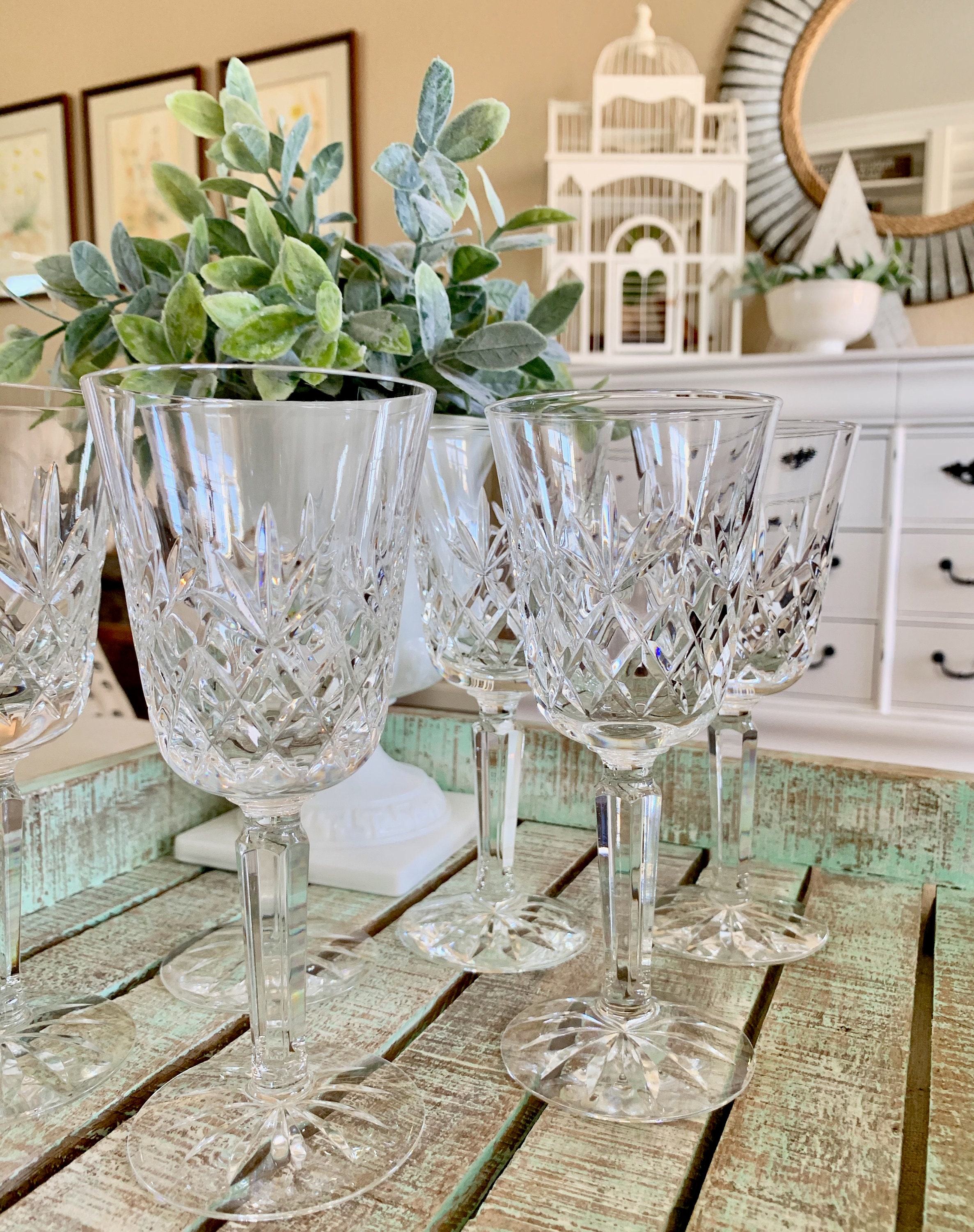Fifth Avenue Crystal Medallion Wine Glasses Set of 6, 15.5 oz, Long Stem  Durable Glass Cups, Textured Etched Patterns