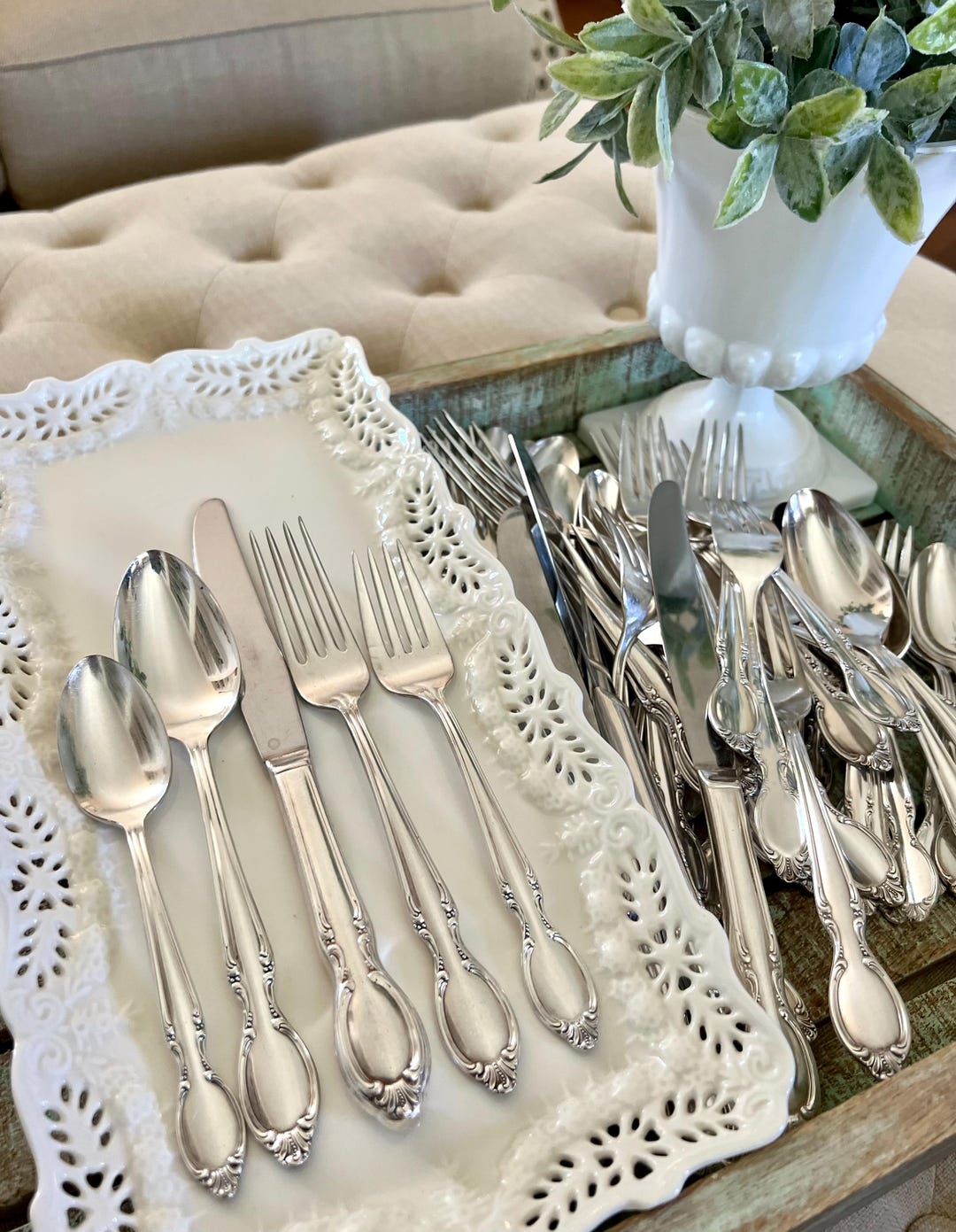 WM Rogers Bros Silver Plate Silverplated 67 Piece Flatware Set