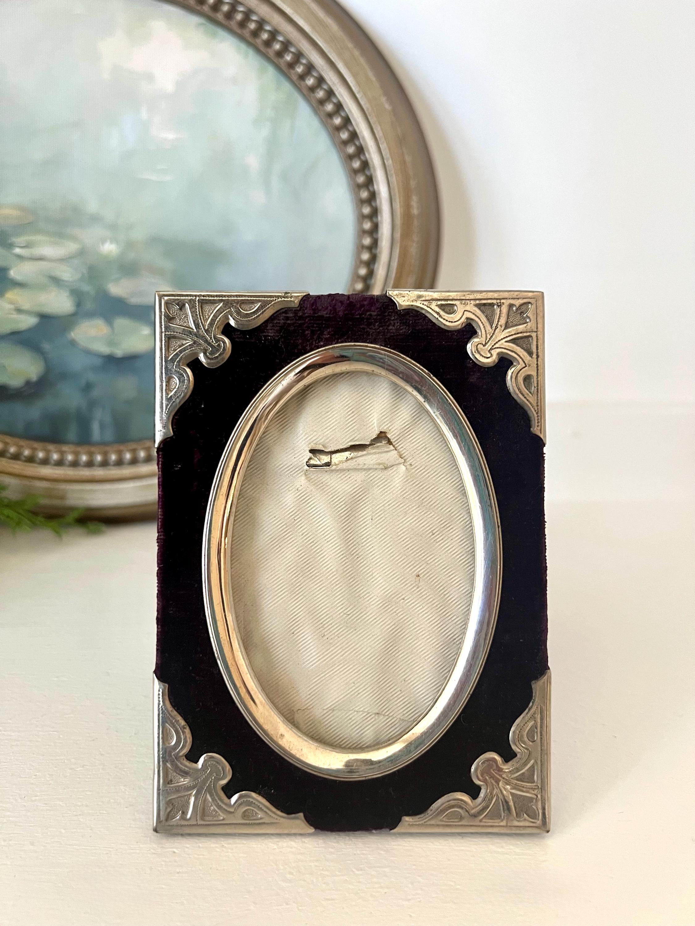 Antique Victorian the Recessed Ring Photo Picture Frame, Patented