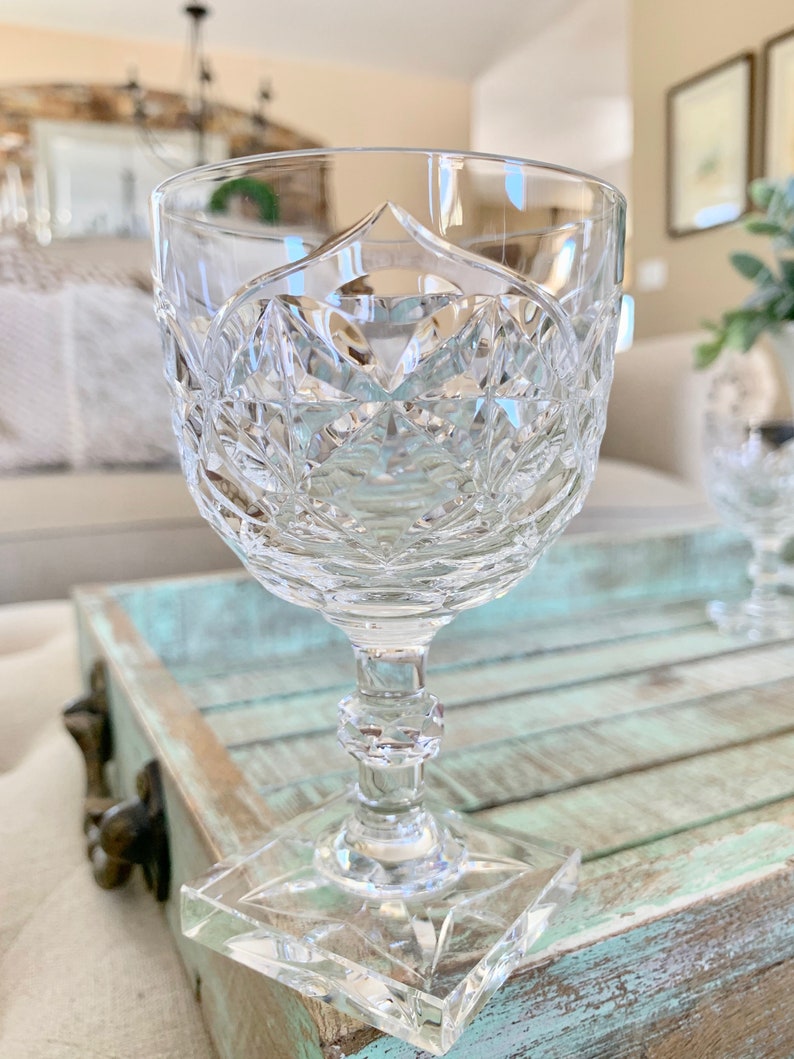 Set of Four Crystal Wine Glass Smaller Cut Bowl Faceted Stem Square Base TYCAALAK