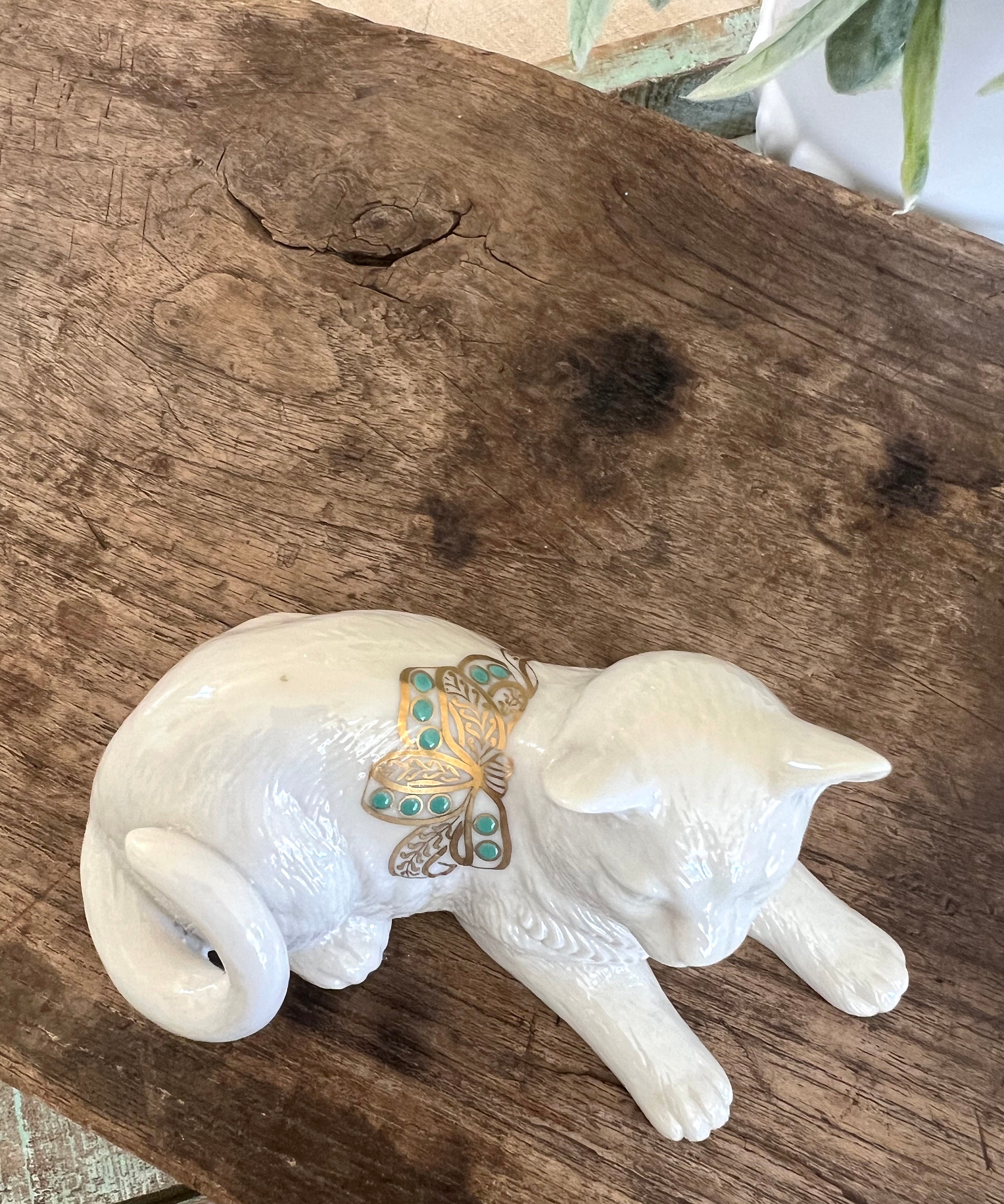 Lenox China Jewels Collection Reclining Cat Figurine - Gold and