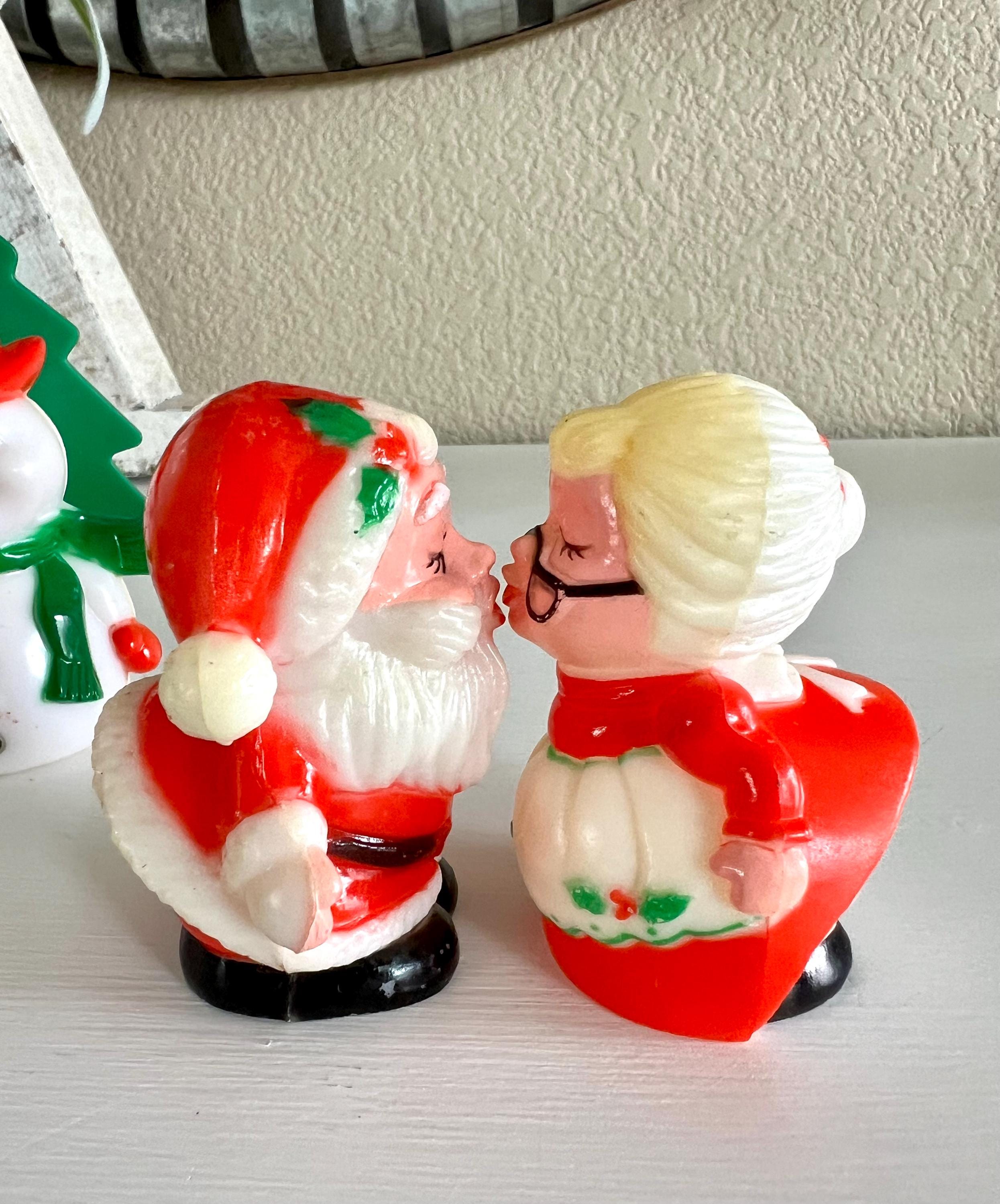 Vintage 80's Hong Kong Plastic Kissing Santa and Mrs Claus Salt ...