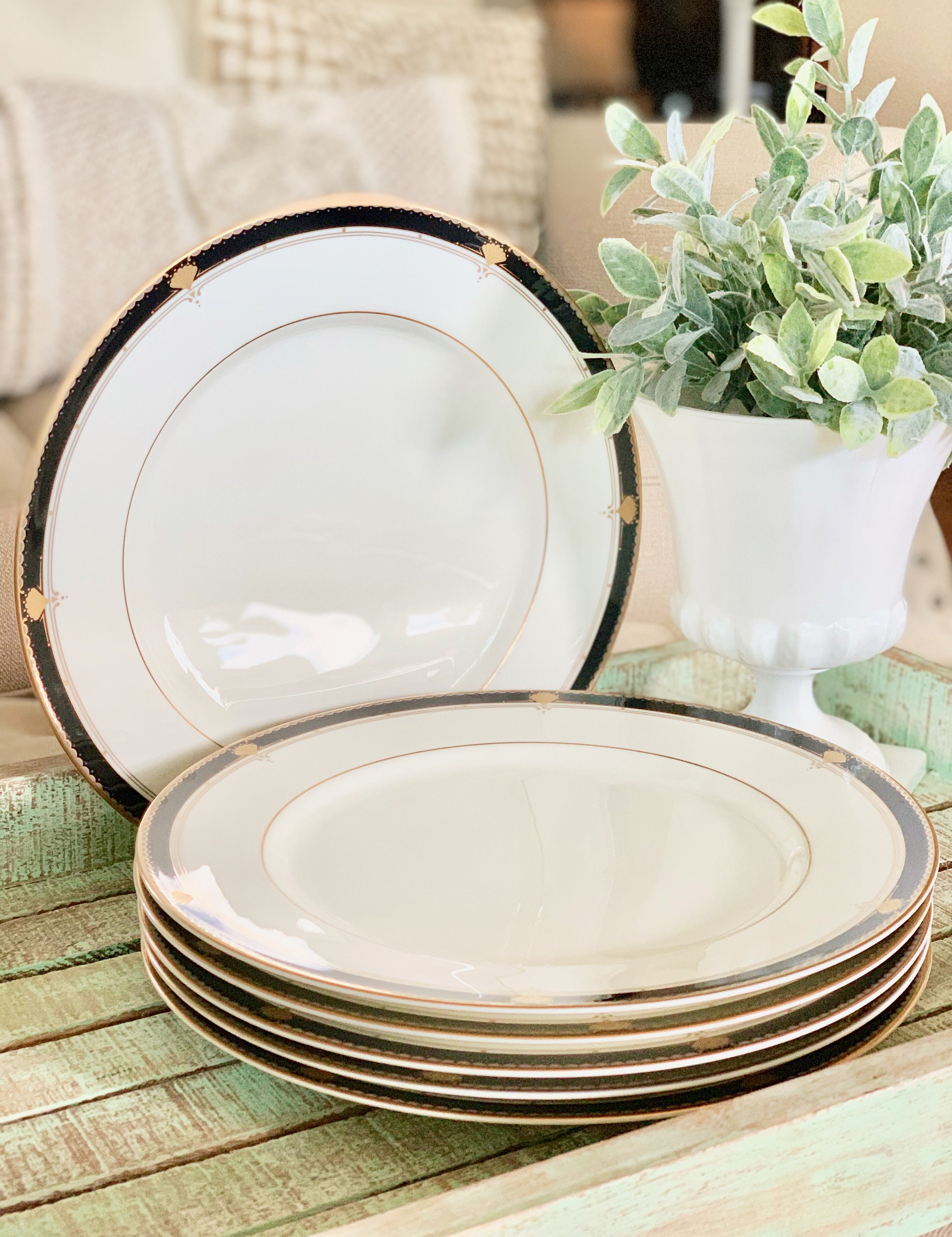 【MIKASA】ボーンチャイナ 黒と金のアラベスク模様 プレート 3枚セット Mikasa Bone China Gold Trim Fanfare Black Pattern Set of 6 Dinner