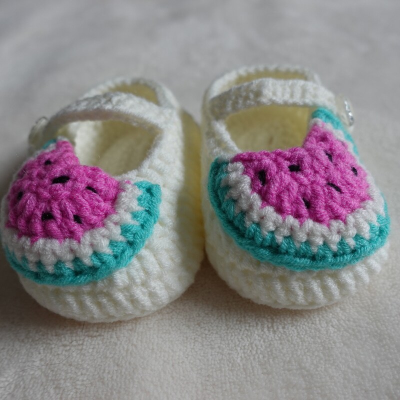 knitted shoes for babies