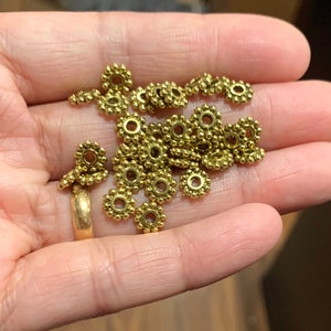 100 pcs  antique gold flower Daisy  spacer 6mm