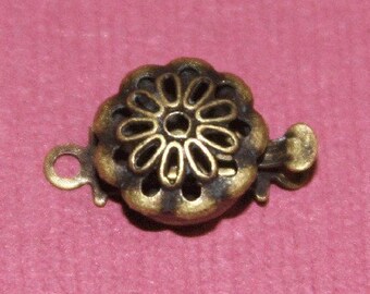 Packet 5 x Platinum Brass Flower Box Clasps 10 x 15mm Y03610