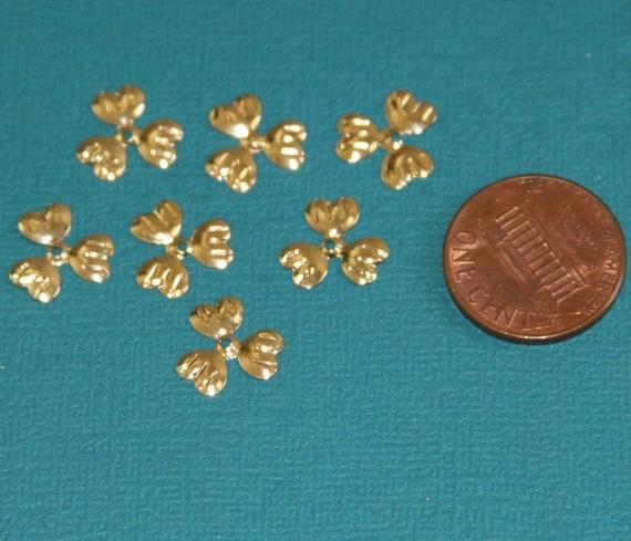 Gold Filigree Flower Bead Caps With Loop , Brass Metal Bead Caps for Jewelry  Making Supplies 