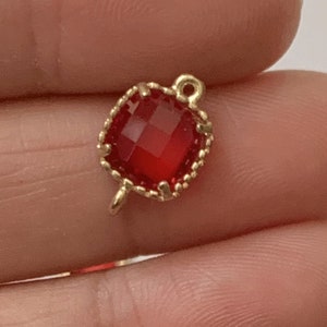 6 Glass faceted square with brass setting 15x9 mm red , glass connector 1/1 loop gold tone with lace image 2