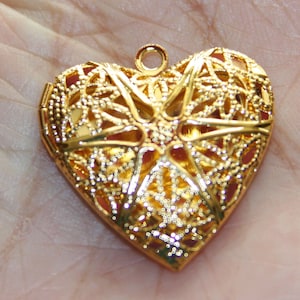 20 pcs of Gold Plated filigree heart Locket Pendant 25x24x6mm