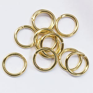 30 pcs  Gold color steel smooth connector link 15mm - open links