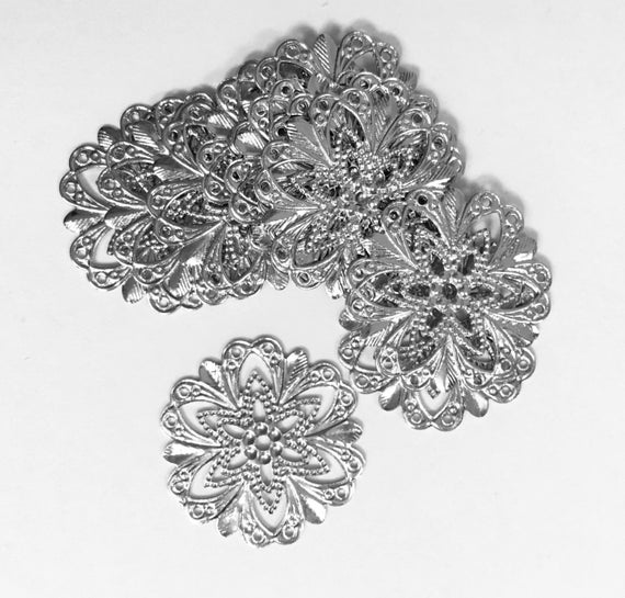 Bulk 200 Flor De Filigrana De Plata Antigua Focal 20 Mm, Conector De Filigrana De Color Platino - México