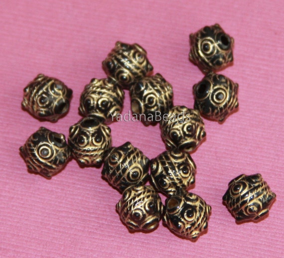100 pcs Acrylic nugget beads 9x10mm Black with gold accent