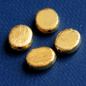 4 pezzi di perline ovali placcate oro 13x16 mm