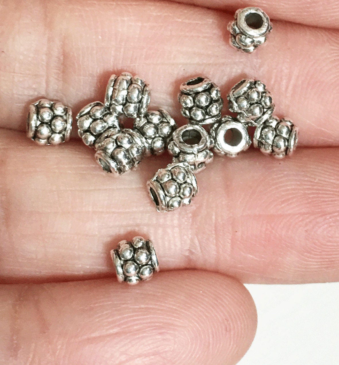  VILLCASE 20pcs Metal Spacer Beads Stainless Steel Beads  Rondelle Beads Stainless Steel Spacer Beads Charm Metal Loose Beads Beaded  Bracelet Bead Bracelets Bead Spacers Accessories Necklace : Arte y  Manualidades