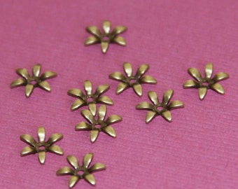 100 pcs  Antiqued  brass flower bead cap 7.5mm