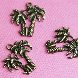 20 PCs  Antique Brass Palm Tree pendant 20x19mm