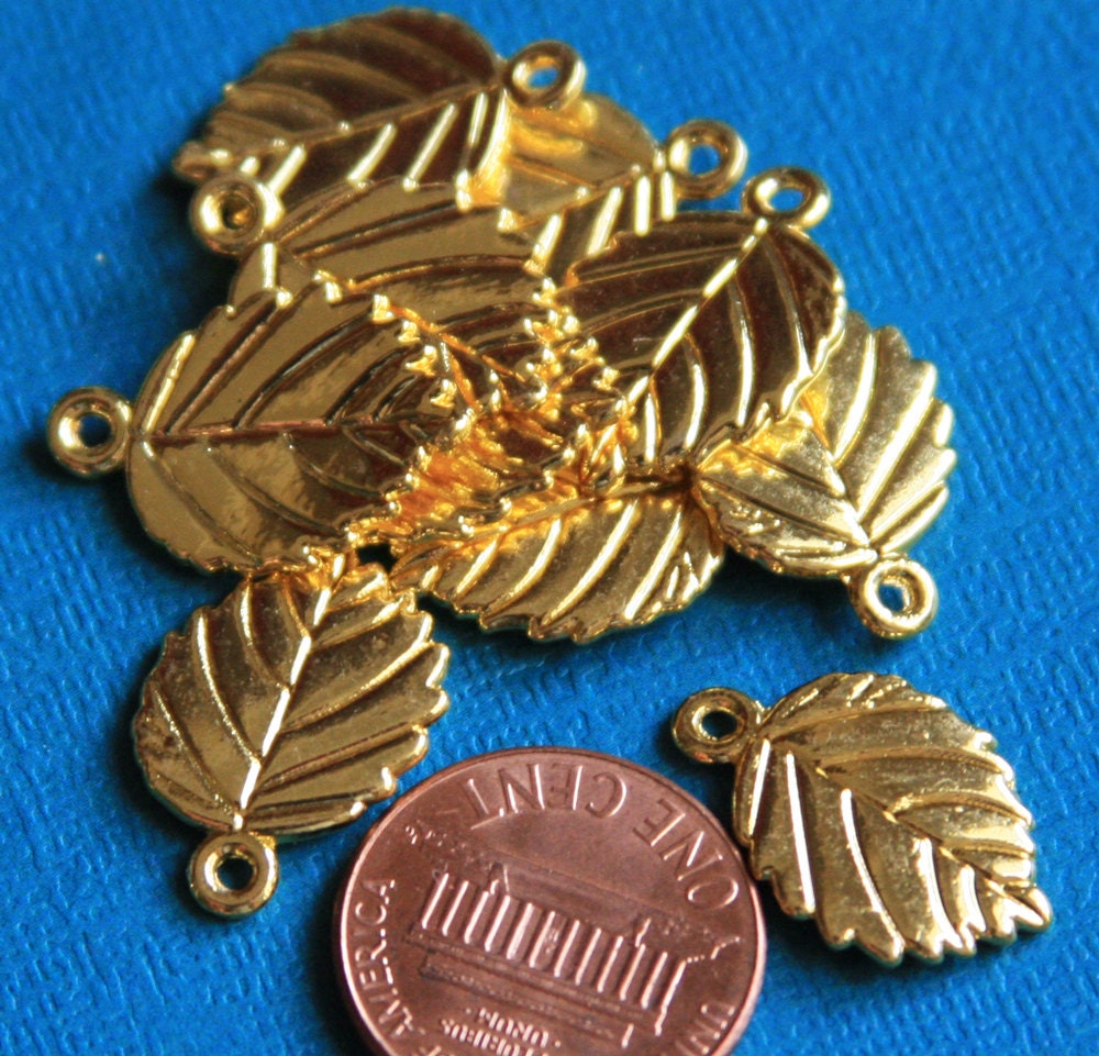 金メッキリーフペンダント50個：両面チャーム（13 x 19 mm） - Etsy 日本