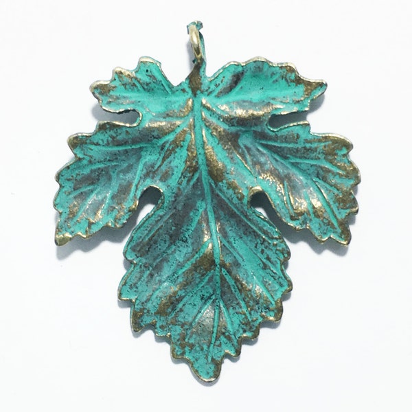 4 pcs  Antique Brass Maple  leaf pendant 35x40mm, bluing leaf pendant, Verdigris Patina