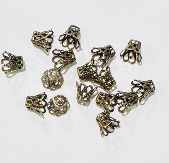 50 Antique Brass Bell Flower Filigree Bead Caps - 8mm