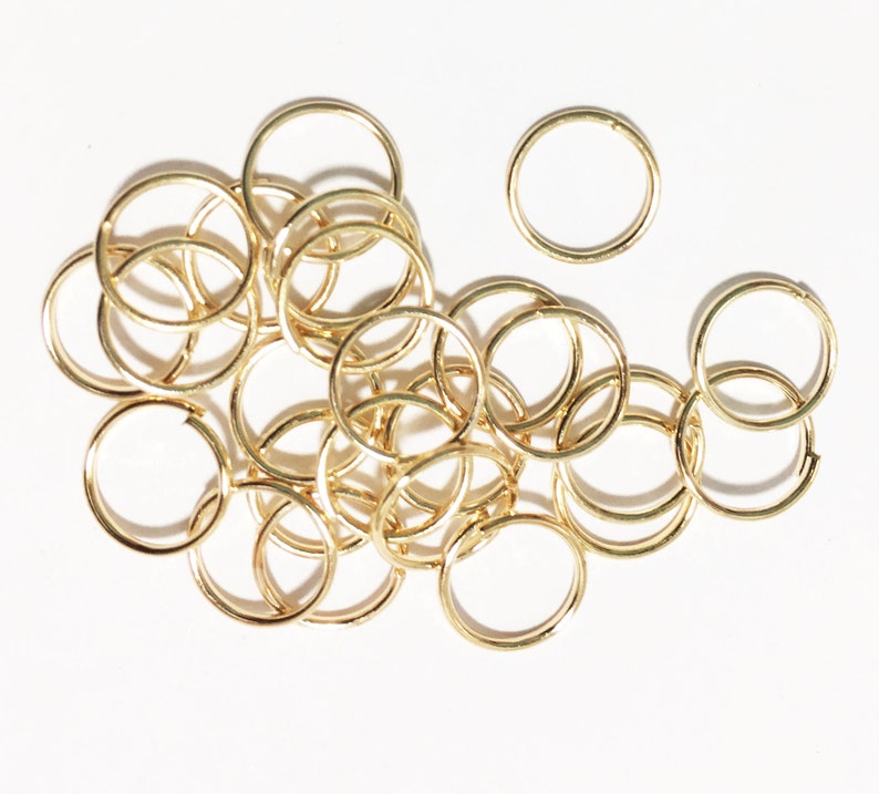 200 pcs of Gold color jumprings 8mm 20 gauge, open jumprings, light gold jumprings image 1