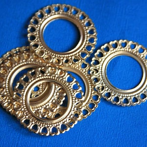 24 Gold Plated Heart Lace Donut Cabochon Settings (35mm, 20mm Cabochon)