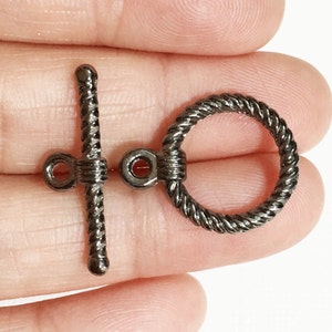 10 Sets Gunmetal Twisted Toggle Clasps: Zinc Alloy (22x17mm)