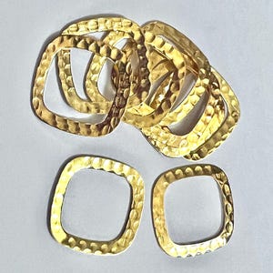Bulk 100 pcs  Gold  plated  hammered square Links 23X23mm