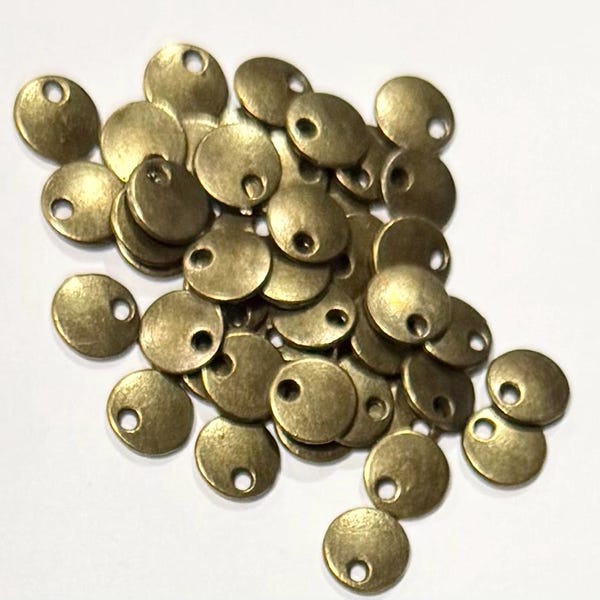 100 pcs  antiqued  brass coin drop 8mm