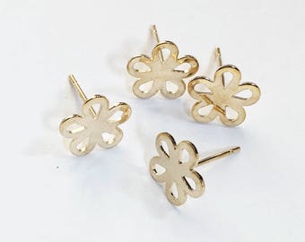 20 Gold Plated Steel Flower Ear Studs - 10mm Tray