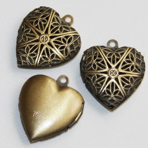 20 pcs Antique Brass filigree Heart Locket Pendant 20x20mm, puff heart locket, texture back , locket pendant, filigree pendant image 1