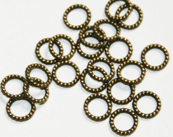 50 pcs  Antique brass alloy twisted jumpring 8mm, antiqued brass closed jumprings, closed connector 18g