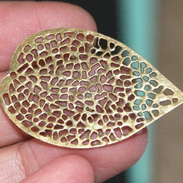 20 pcs  antiqued Brass finished filigree leaf focal 36 X24mm