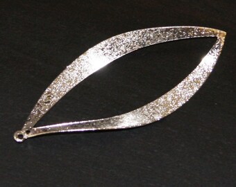 4 pcs  silver plated leaf Pendant drops 24X67mm