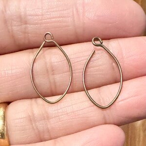 20 pcs of antique brass leaf earwire 22X12.8mm - 22 gauge Hand made in USA image 2