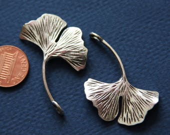 Bulk 60 pcs  Antique silver Ginkgo leaf pendant 32x46mm