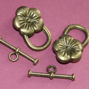 10 sets  Antiqued brass flower toggle clasps 22X14mm