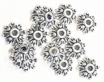 50 pcs  Antiqued silver snowflake beadcap 8mm, antique silver bad caps