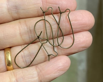 50 ganchos para pendientes de riñón de acero y latón antiguo: tamaño mediano 25 x 11 mm