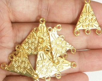 16 conectores triangulares dorados para candelabros: 17 x 22 mm. Suministros de joyería.