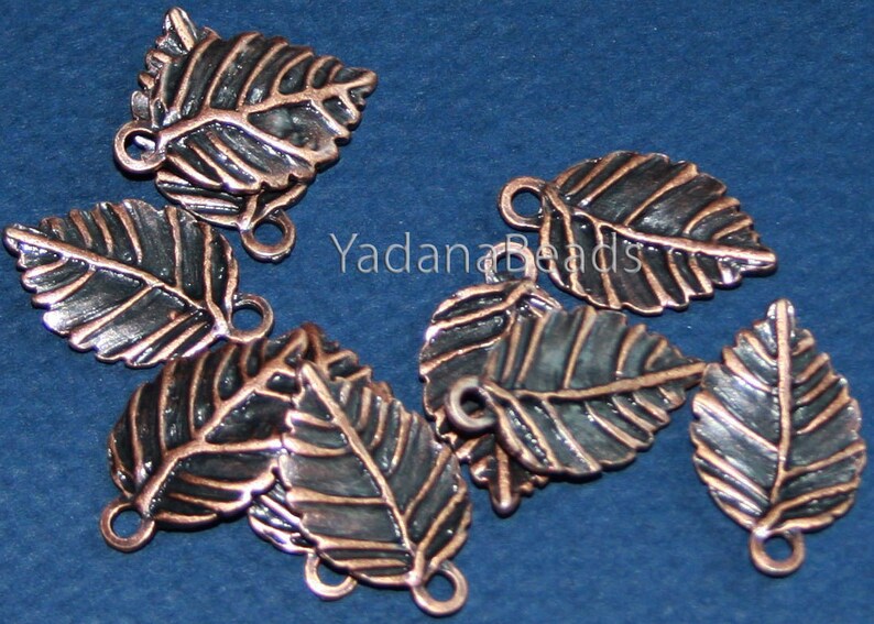 10 Antique copper finished leaf pendant 13x19mm, double sided alloy leaf charm, bulk leaf charm image 3
