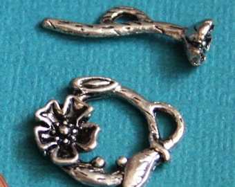 Bulk 50 sets of Antiqued silver flower toggle clasps 20x17mm