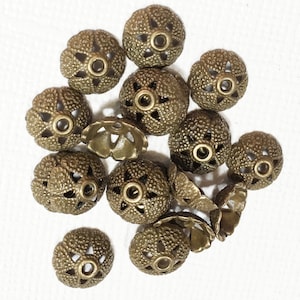 Bulk 250 pcs Antiqued brass flower bead caps 8mm, bronze flower bead caps, antique brass bead cap image 1