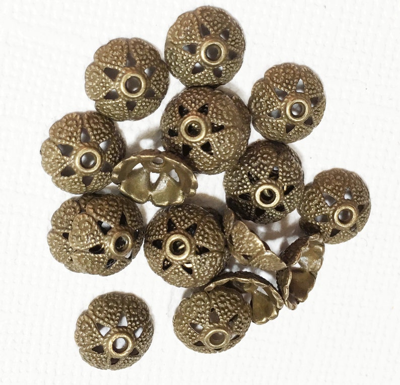 Bulk 250 pcs Antiqued brass flower bead caps 8mm, bronze flower bead caps, antique brass bead cap image 1