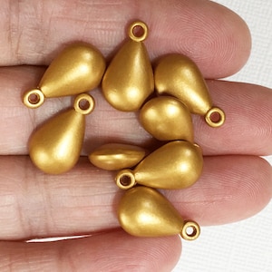 50 pcs  painted acrylic teardrop pendant 16x9mm antique gold color