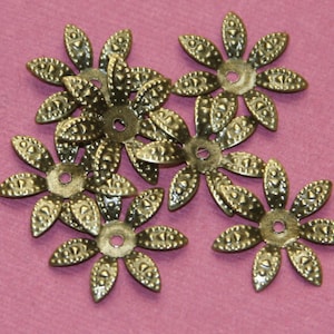 50 Antiqued Brass Filigree Flower Bead Caps - 17mm